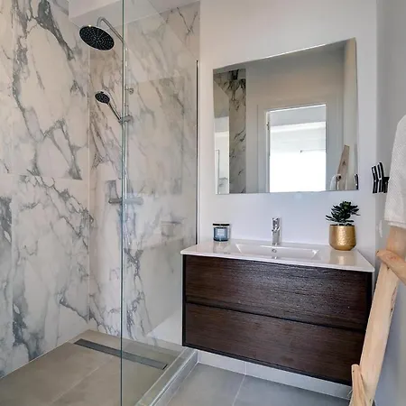 Apartment Boulevard Renovated Iberia