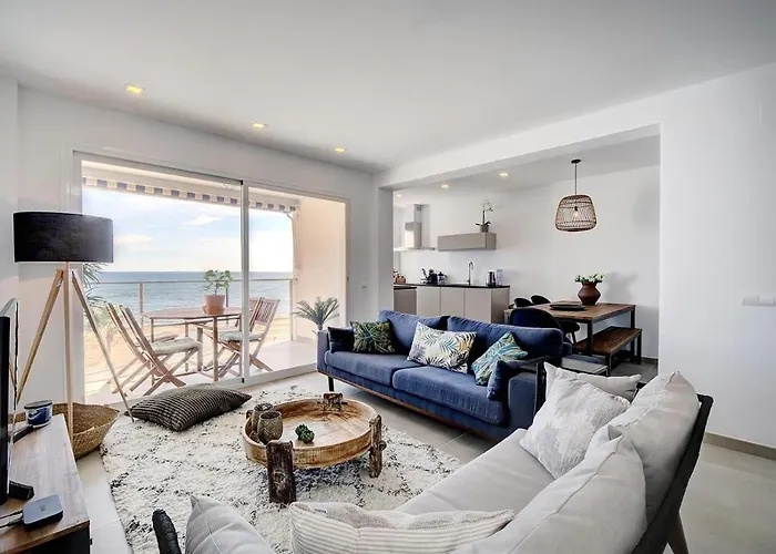 Boulevard Renovated Iberia Hotel Estepona